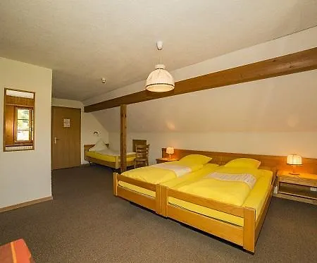 Gasthof Zum Kreuz ホテル 3*